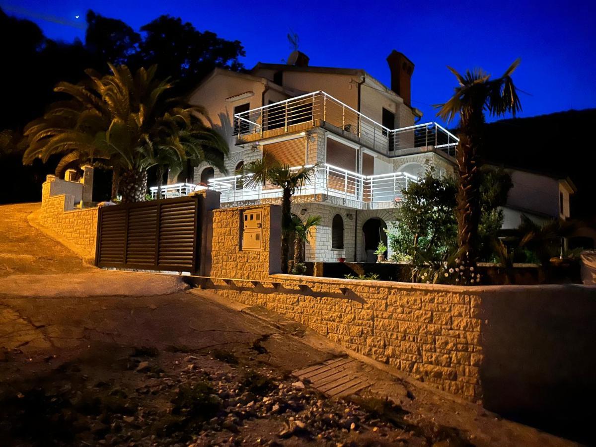 Vacation Home Lucija Slatina  Esterno foto